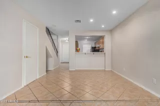 Photo #6: 6627863 Listing