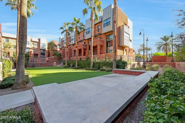 MLS: 6627884 Condo For Sale