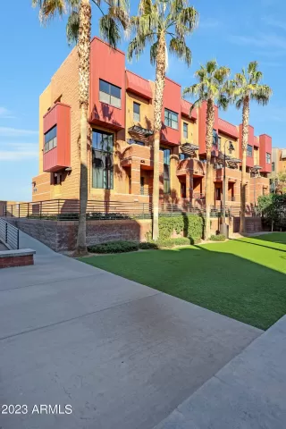 Photo #2: 6627884 Listing