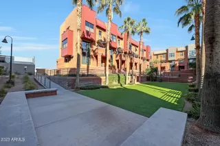 Photo #3: 6627884 Listing