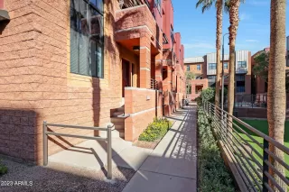 Photo #5: 6627884 Listing