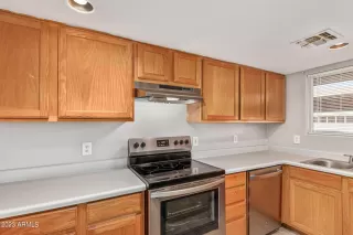 Photo #5: 6628581 Listing