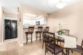 Photo #5: 6628677 Listing 