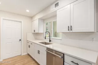 Photo #2: 6628794 Listing 