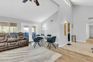 Photo #3: 6629083 Listing 