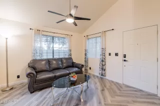 Photo #4: 6629127 Listing 