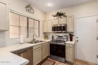 Photo #3: 6629236 Listing 