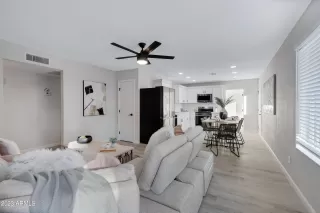 Photo #3: 6629526 Listing