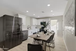 Photo #6: 6629526 Listing