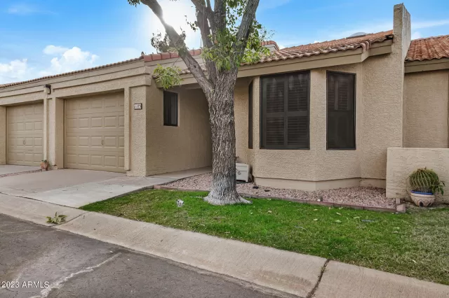 MLS: 6629813 Condo For Sale