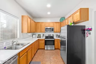 Photo #5: 6630244 Listing