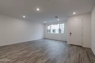 Photo #2: 6630378 Listing 