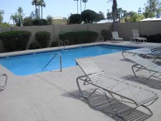 Photo #5: 6630438 Listing