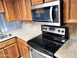 Photo #6: 6630438 Listing