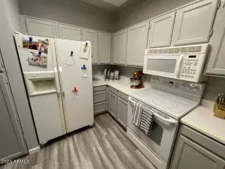 Photo #2: 6630439 Listing