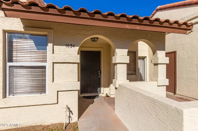 MLS: 6630479 Condo For Sale