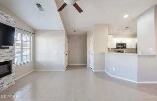 Photo #5: 6630690 Listing