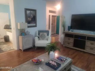 Photo #3: 6631100 Listing