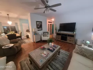 Photo #4: 6631100 Listing