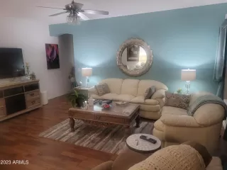 Photo #6: 6631100 Listing