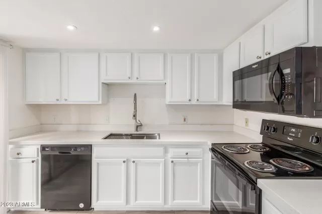MLS: 6631131 Condo For Sale