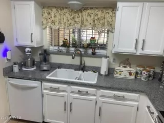 Photo #4: 6631258 Listing 