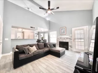 Photo #2: 6631322 Listing