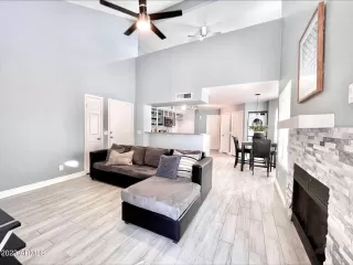 Photo #3: 6631322 Listing