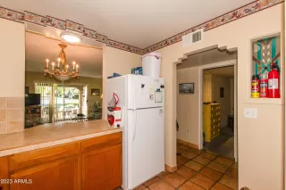 Photo #4: 6631386 Listing