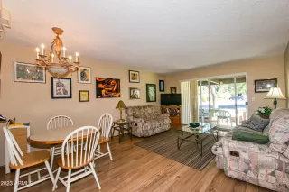 Photo #6: 6631386 Listing