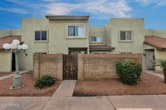 MLS: 6631446 Condo For Sale