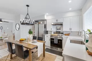 Photo #3: 6631605 Listing 