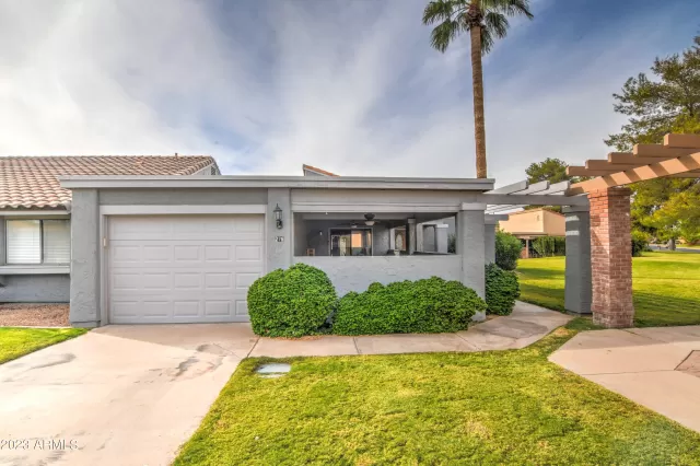 MLS: 6631640 Condo For Sale