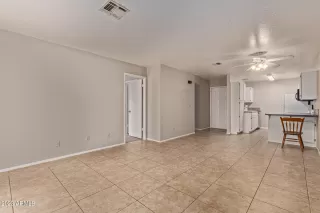 Photo #5: 6631776 Listing