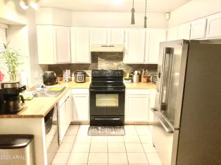 Photo #5: 6631809 Listing