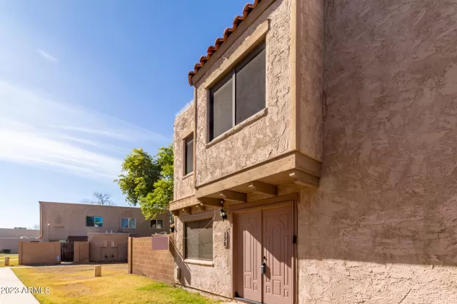 MLS: 6631843 Condo For Sale