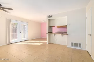 Photo #4: 6631843 Listing