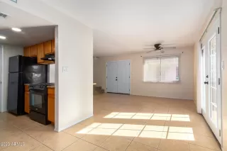 Photo #5: 6631843 Listing