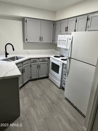 Photo #3: 6631856 Listing 