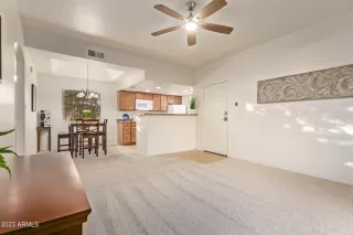 Photo #5: 6631995 Listing 