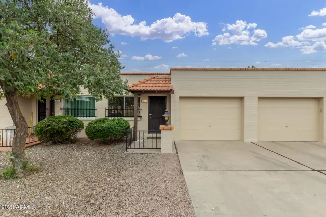 MLS: 6632016 Condo For Sale