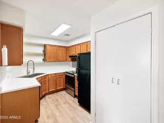 Photo #2: 6632102 Listing