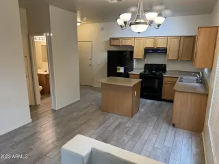 Photo #3: 6632709 Listing