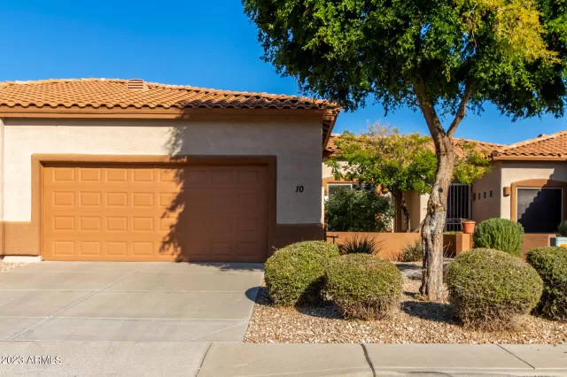 MLS: 6632754 Condo For Sale