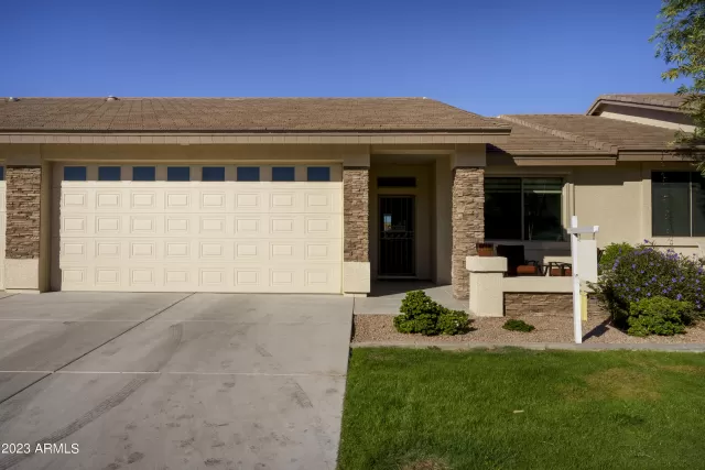 MLS: 6632780 Condo For Sale