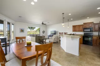 Photo #3: 6632780 Listing