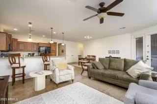 Photo #6: 6632780 Listing