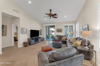 Photo #4: 6632955 Listing