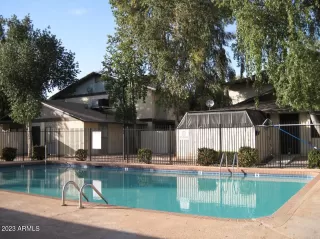 Photo #2: 6633212 Listing 