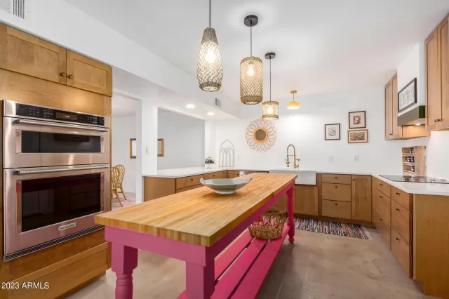 MLS: 6633359 Condo For Sale